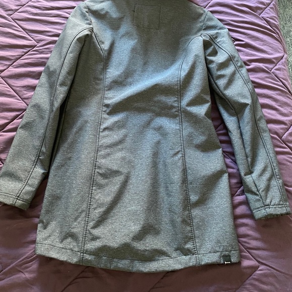 Bench Medium rain jacket - Picture 2 of 6